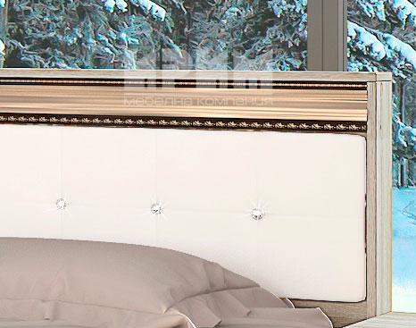 city_7036_bivshata_city_469_akcent_biala_koja_i_kristalni_kopcheta_flat.jpg
